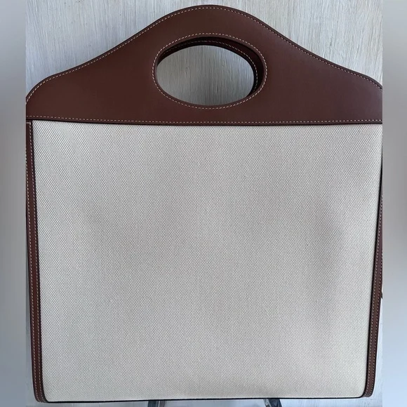🔴SOLD🔴 BURBERRY Medium Pocket Logo Canvas and Leather Tote - Picture 15 of 16